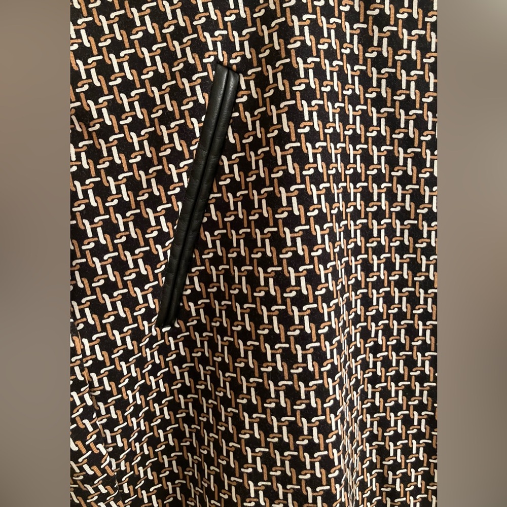 Chico’s So Slimming Juliet Embossed Chain Print Ankle Pants Chico’s Size 1.5
